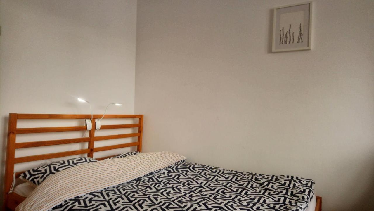 Simple And Comfortable Apartment เมียร์คูรา-ชุค ภายนอก รูปภาพ